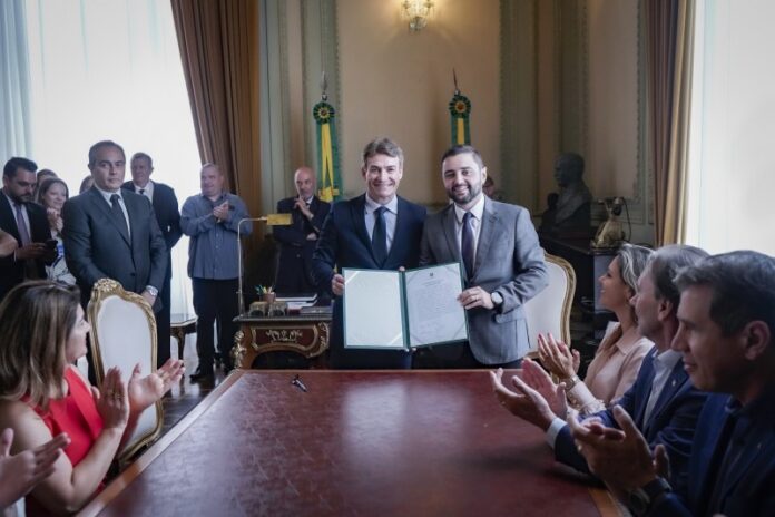 O presidente da Assembleia fica no comando do Estado até quarta-feira, dia 10.