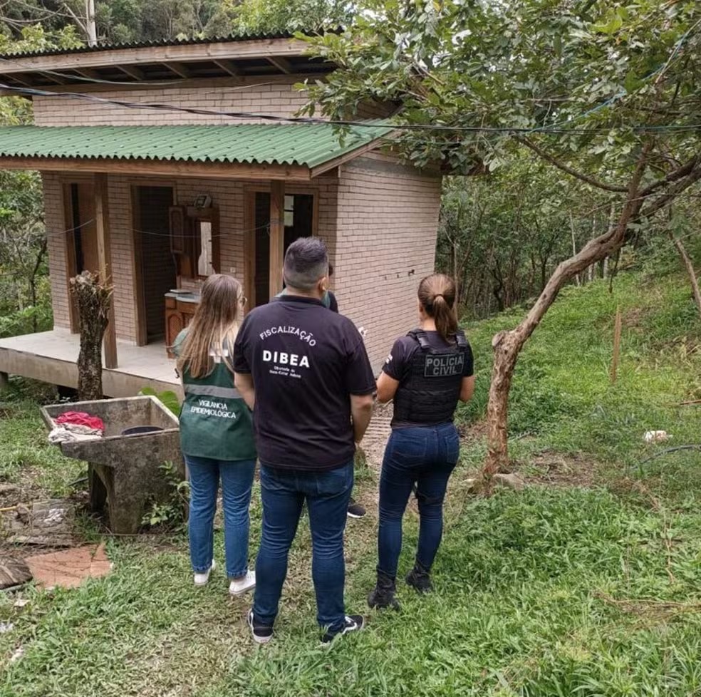 Proprietária de hospedagem presa