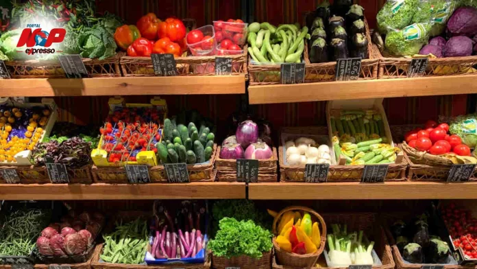 Governo vai comprar alimentos perecíveis que iriam para os EUA