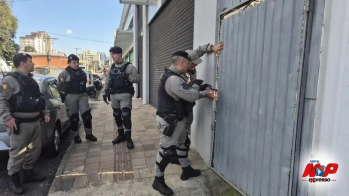 Dois presos por manter mulher em cárcere privado em Passo Fundo