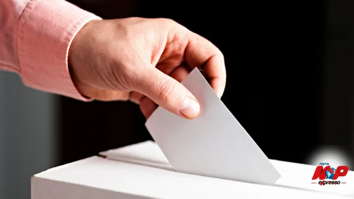Comissão do senado aprova novo Código Eleitoral com voto impresso